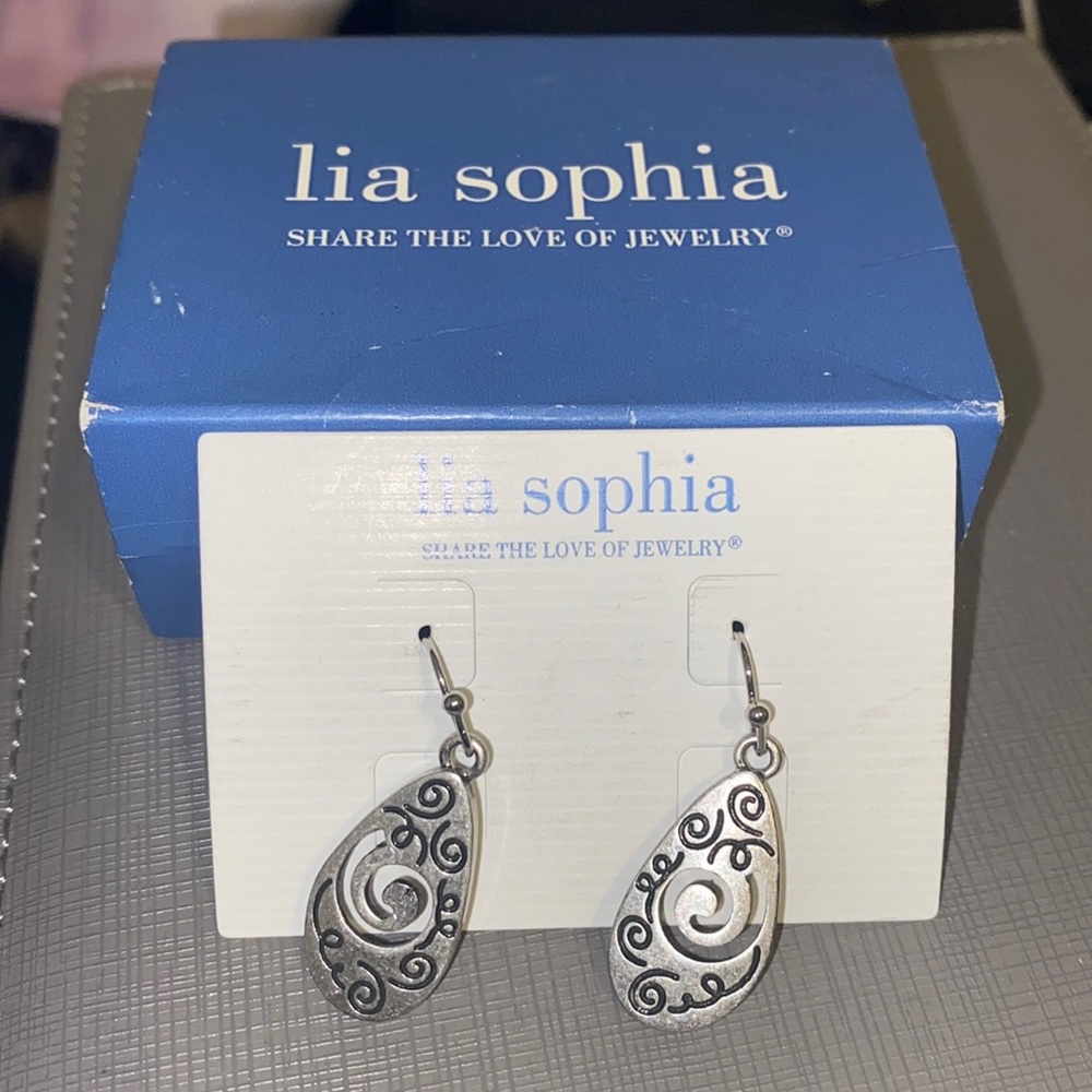 Lia Sophia Day Dreamer Earrings